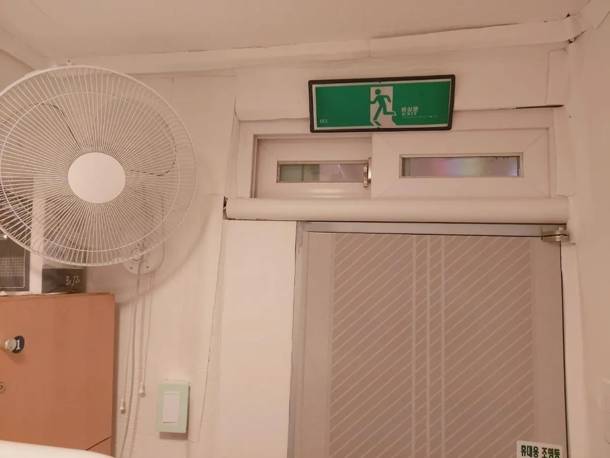 Seoul Guesthouse Foreigners Only ゲストハウス